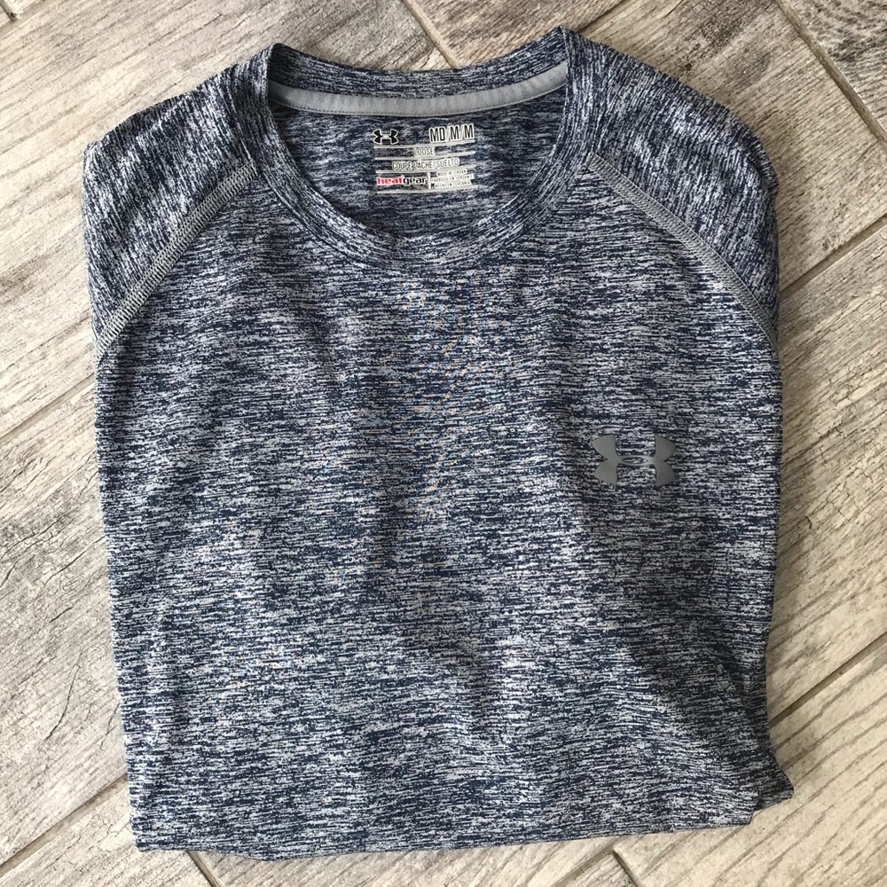 GUC Under Armour shirt sz M